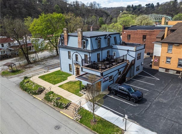 85 1st St, Leechburg, PA 15656