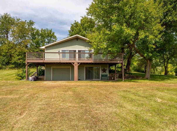 2 Sunbow Path, GALENA, IL 61036