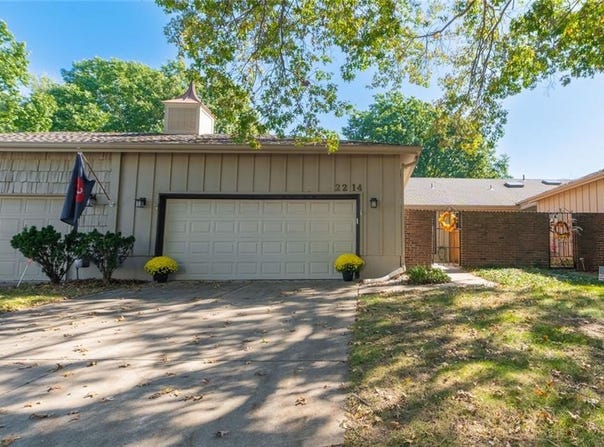 2214 CONDOLEA Terrace, Leawood, KS 66209