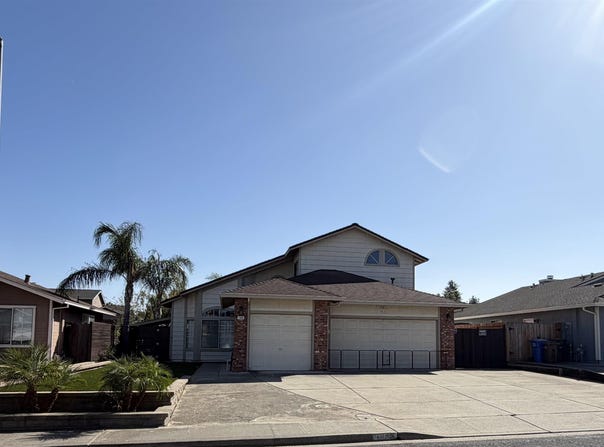 1695 Ponderosa Dr, Oakley, CA 94561