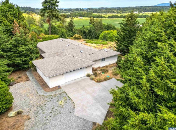 150 Sundial Loop, Sequim, WA 98382