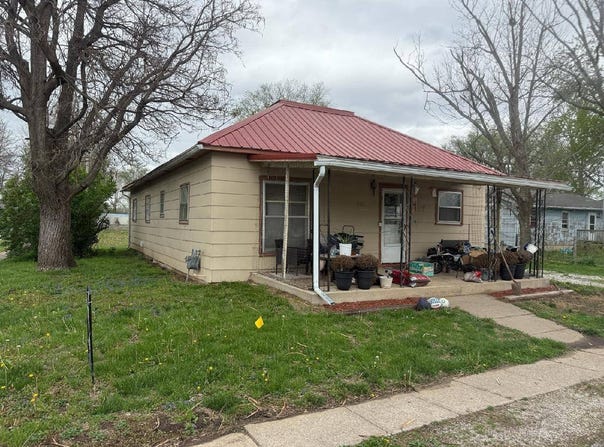 202 E Taylor Street, Wayland, MO 63472