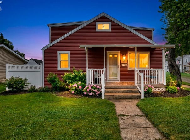 902 E 2nd Street, Port Clinton, OH 43452