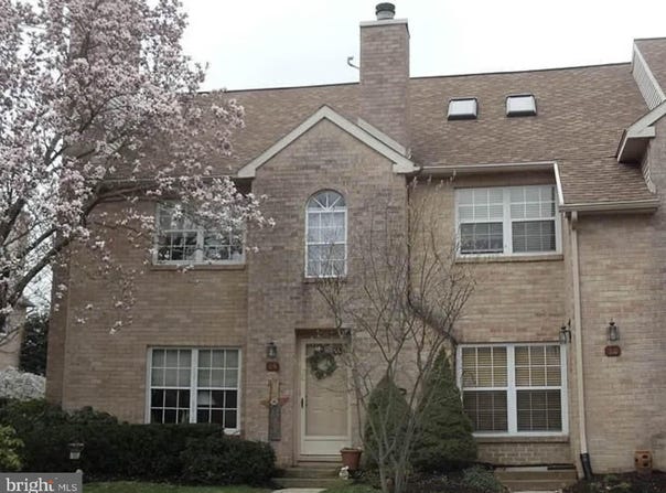 15 RAMPART Drive, WAYNE, PA 19087