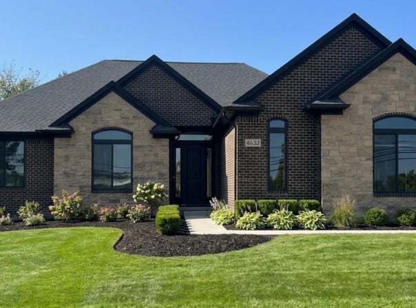4633 Rosy Drive, Leonard, MI 48428
