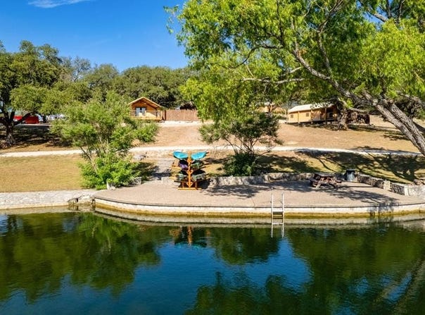 190 Stablewood Springs Dr, Hunt, TX 78025