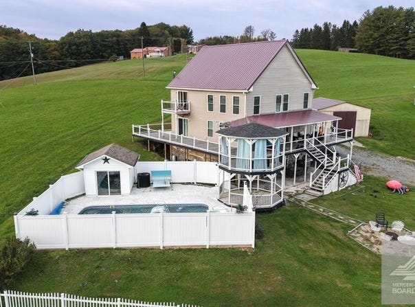 384 Pinoak Rd, LASHMEET, WV 24733