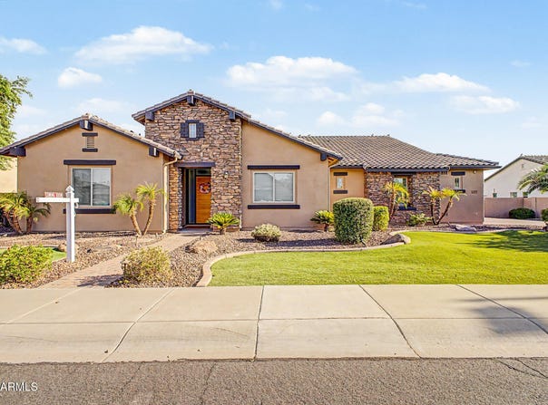 2855 E WARBLER Road, Gilbert, AZ 85297