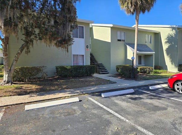 633 SILVER PASS, OCALA, FL 34472