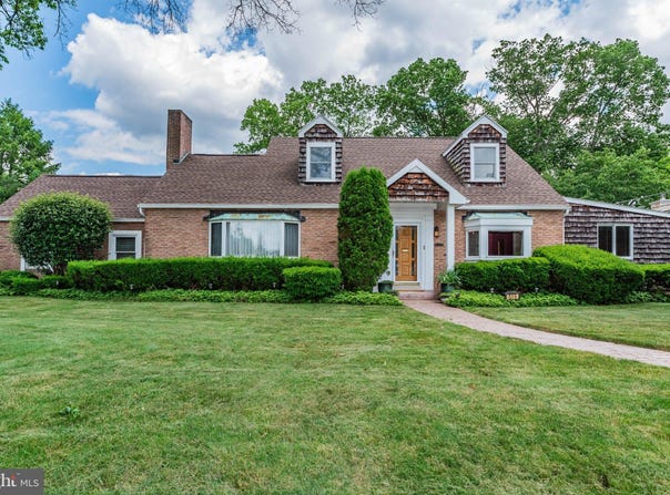 519 DEVON Road, CAMP HILL, PA 17011