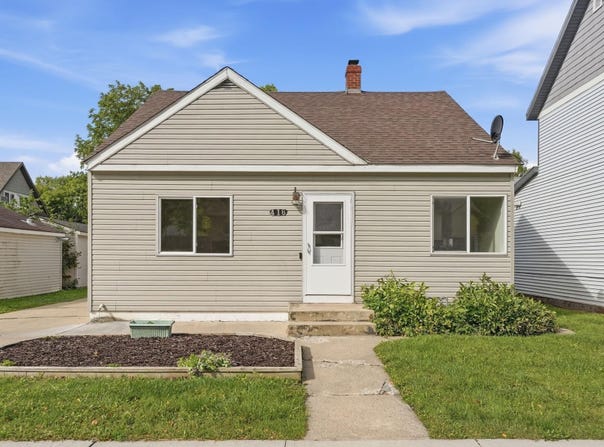 416 2nd Street SE, Willmar, MN 56201