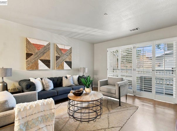 2627 Oak Rd, Walnut Creek, CA 94597
