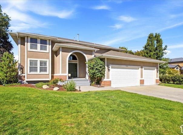 7262 S TOWNCREST Dr, Cottonwood Heights, UT 84121