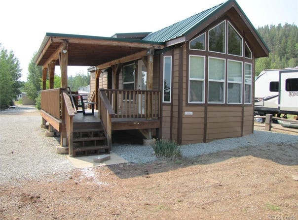 24 Whistle Way, Hartsel, CO 80449