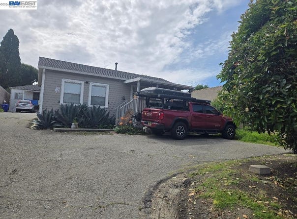 21003 Foothill Blvd, Hayward, CA 94541