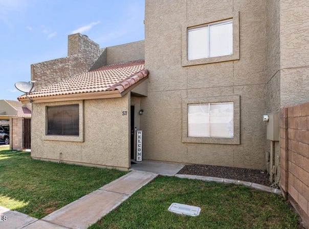 222 W BROWN Road, Mesa, AZ 85201