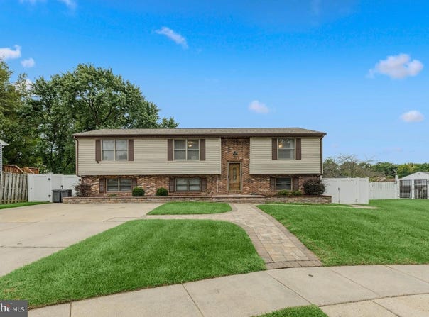 11 HORSE CHESTNUT CT, BALTIMORE, MD 21221