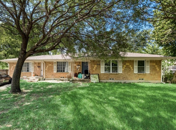 902 Spring Valley Plaza, Richardson, TX 75080