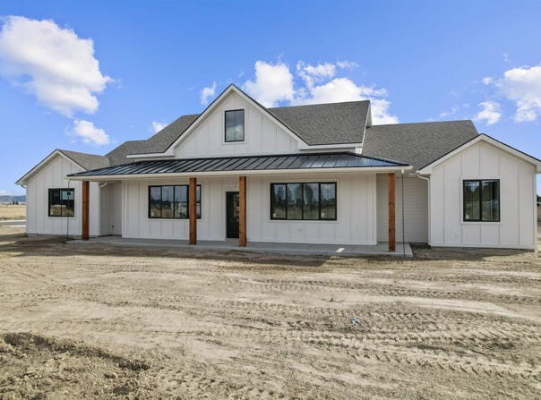949 E Coventry Ln, Burley, ID 83318