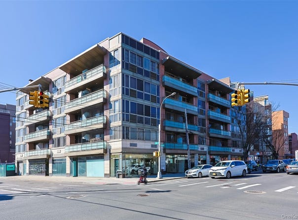 31-32 Union St, Flushing, NY 11354