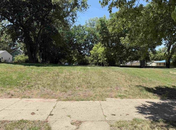 104 Franklin, Vermillion, SD 57069