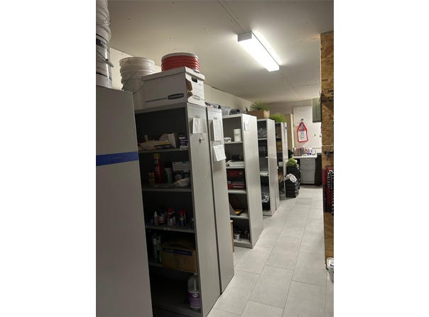 109 E 11TH St, Taylor, TX 76574