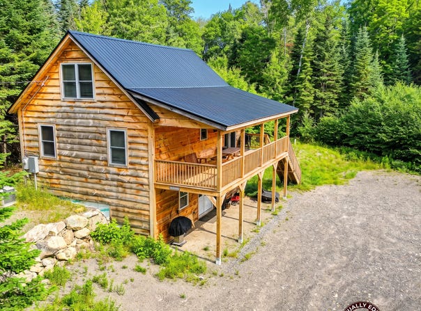 5 Forest Lane, Rangeley, ME 04970