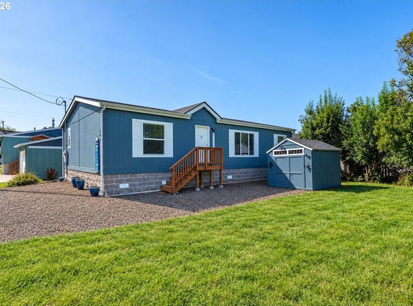 177 S DOLPHIN St, RockawayBeach, OR 97136