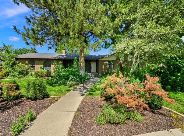 1433 E ESTRELLITA Dr, Sandy, UT 84093