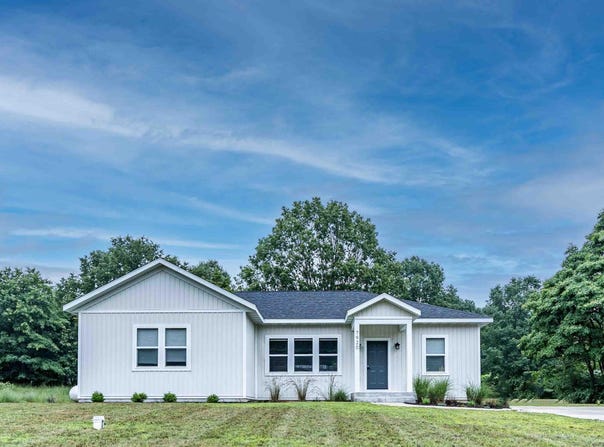 7920 W Juniper Beach Road, Mears, MI 49436