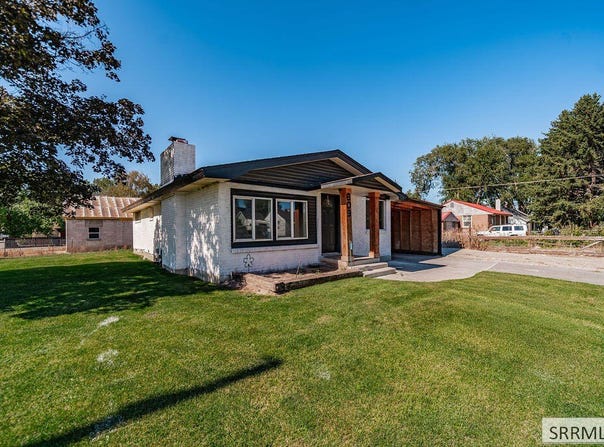 609 1st W, Ririe, ID 83443