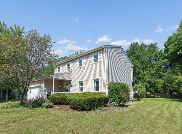11766 Kennington Square W, Pickerington, OH 43147