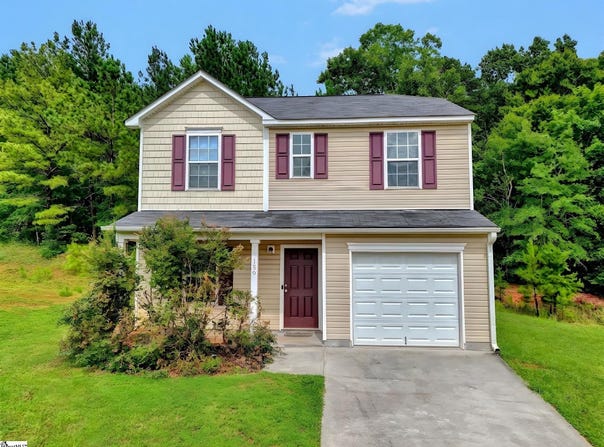 156 QUEENS Circle, Laurens, SC 29360