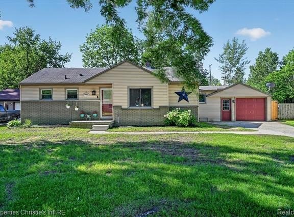39185 Chase Street, Romulus, MI 48174