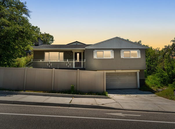 2990 E 3900 S, Holladay, UT 84124