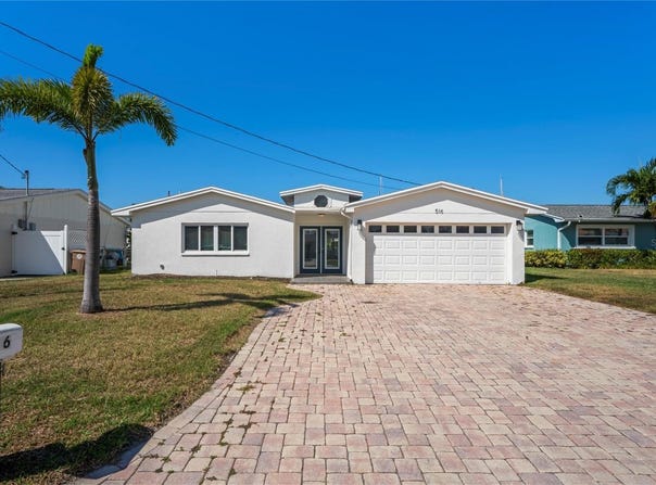 516 CRYSTAL Drive, MADEIRA BEACH, FL 33708