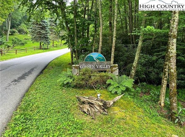 Algonquin Drive, Boone, NC 28607