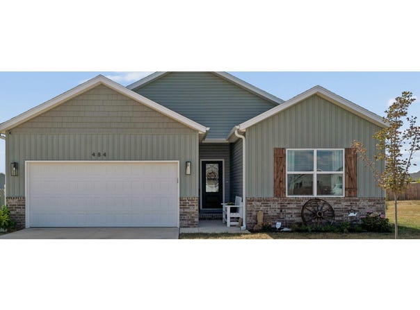 484 E Eagle Rock Court, Willard, MO 65781