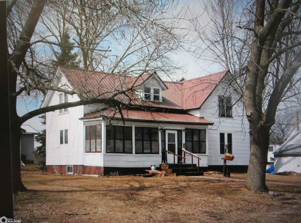 109 S 5th St., Mallard, IA 50562