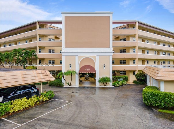 145 Atlantis Blvd, Atlantis, FL 33462