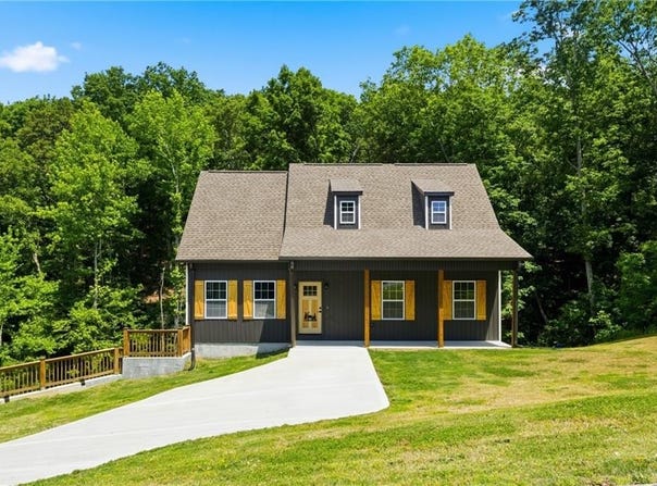 357 Orchard Way SE, Calhoun, GA 30701