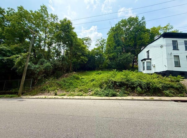 423 Collins Avenue, Cincinnati, OH 45202