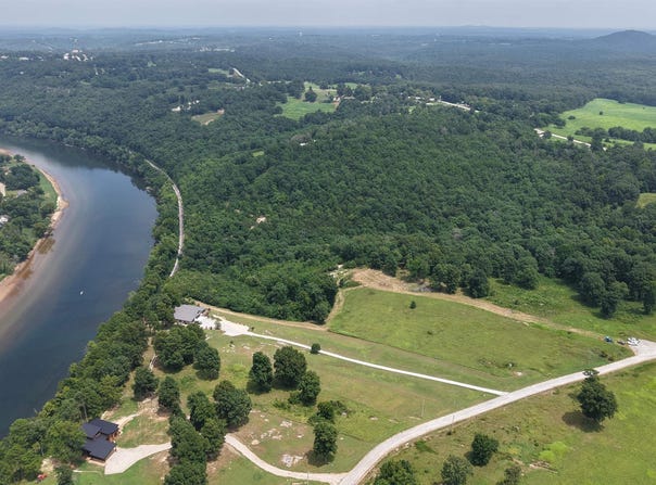 Crown CT. lot: 4,5, Norfork, AR 72658