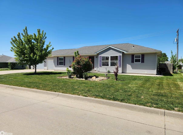 1307 Country Club Drive, Tama, IA 52339