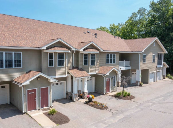 9 Blueberry Hill Road, Plymouth, NH 03264