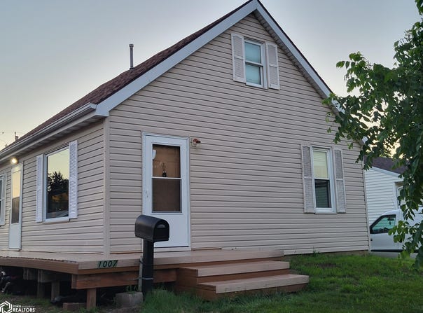 1007 S 7Th Avenue, Marshalltown, IA 50158
