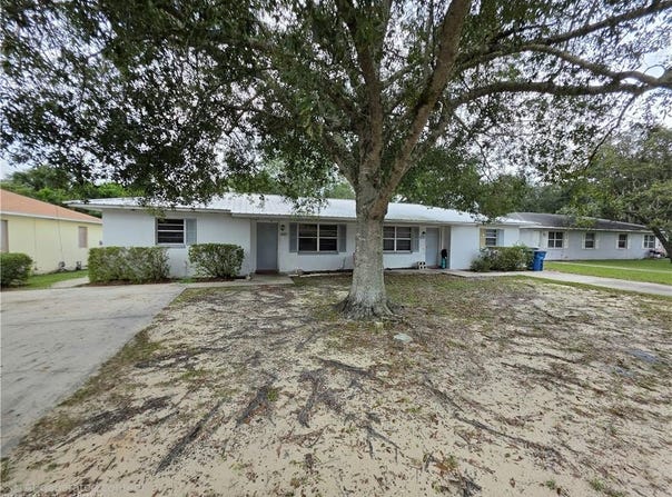 2103 Wightman Avenue, Sebring, FL 33870