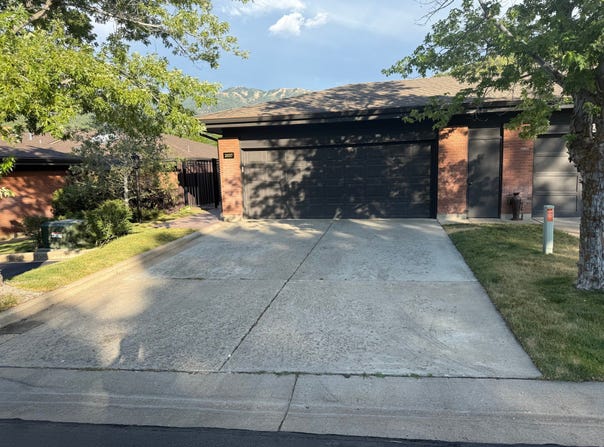2037 S MAPLEVIEW Dr E, Bountiful, UT 84010
