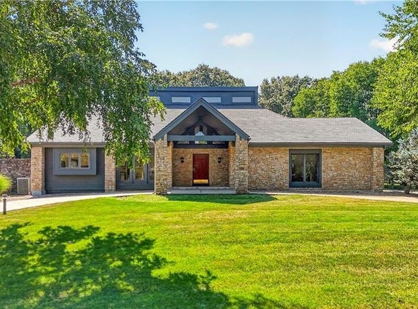 12639 Juniper Circle, Leawood, KS 66209