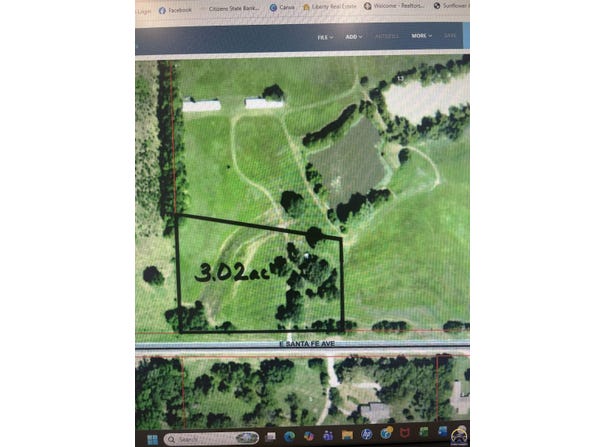 728 E Santa Fe Ave, Burlingame, KS 66413